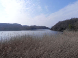 Panorama sul Lago Pistono (25938 bytes)